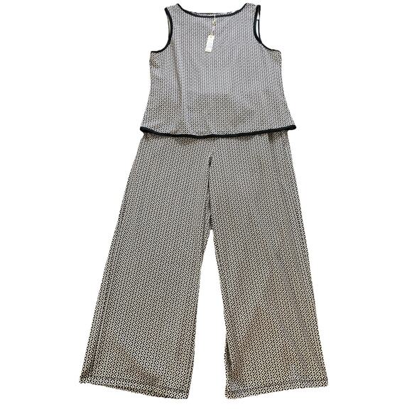 Max Studio Women’s Two Piece Pant Set Sz M New Black White Wide Leg Capri $168 - Picture 1 of 11